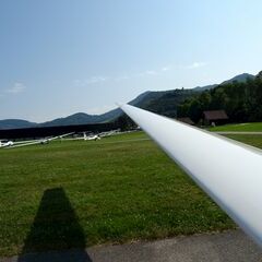 Flugwegposition um 07:47:28: Aufgenommen in der Nähe von Gemeinde Micheldorf in Oberösterreich, Österreich in 422 Meter